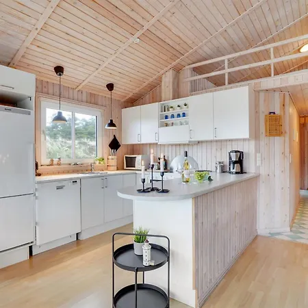 Holiday home Melanie - 950m From The Sea By Interhome *