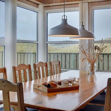 Melanie - 950m From The Sea By Interhome